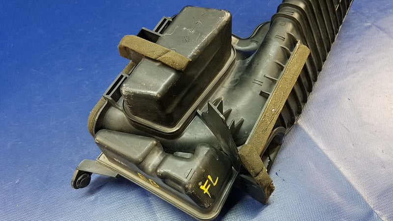 Load image into Gallery viewer, 2011-2024 INFINITI QX56 QX80 AIR INTAKE CLEANER RESONATOR DUCT HOSE TUBE # 75471
