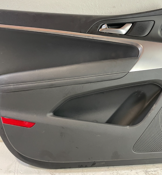 2022-2023 GENESIS G70 FRONT LEFT DRIVER SIDE DOOR TRIM PANEL BLACK