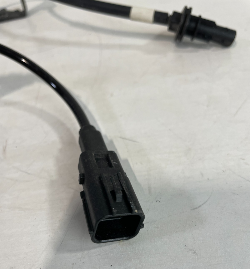 Load image into Gallery viewer, 2019-2025 GENESIS G70 REAR LEFT DRIVER SIDE ABS WHEEL SPEED SENSOR # 104260
