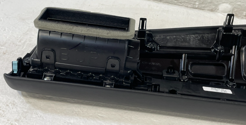 Load image into Gallery viewer, 2023-2025 HONDA HR-V LX DASH RIGHT TRIM MOLDING PANEL 77252-3W0-A01ZA # 100759
