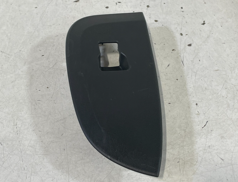 Load image into Gallery viewer, 2023 - 2025 HONDA HR-V REAR LEFT DRIVER SIDE DOOR WINDOW SWITCH BEZEL # 100668
