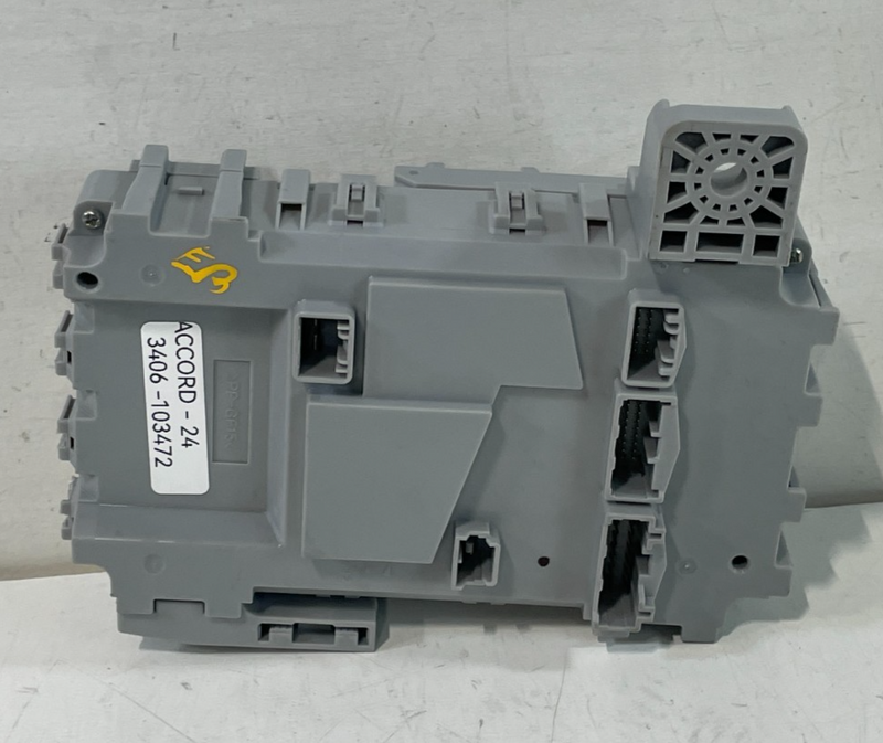 Load image into Gallery viewer, 2023-2024 HONDA ACCORD LX CABIN FUSE BOX RELAY MODULE 38200-30A-A01 #103472
