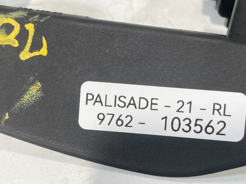 Load image into Gallery viewer, 20-22 HYUNDAI PALISADE REAR LEFT BLIND SPOT RADAR SENSOR MODULE BRACKET # 103562
