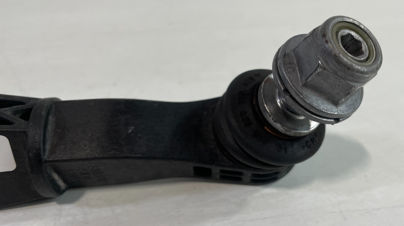 Load image into Gallery viewer, 20-26 CADILLAC CT5 FRONT LEFT SIDE ANTI ROLL STABILIZER SWAY BAR LINK # 104917
