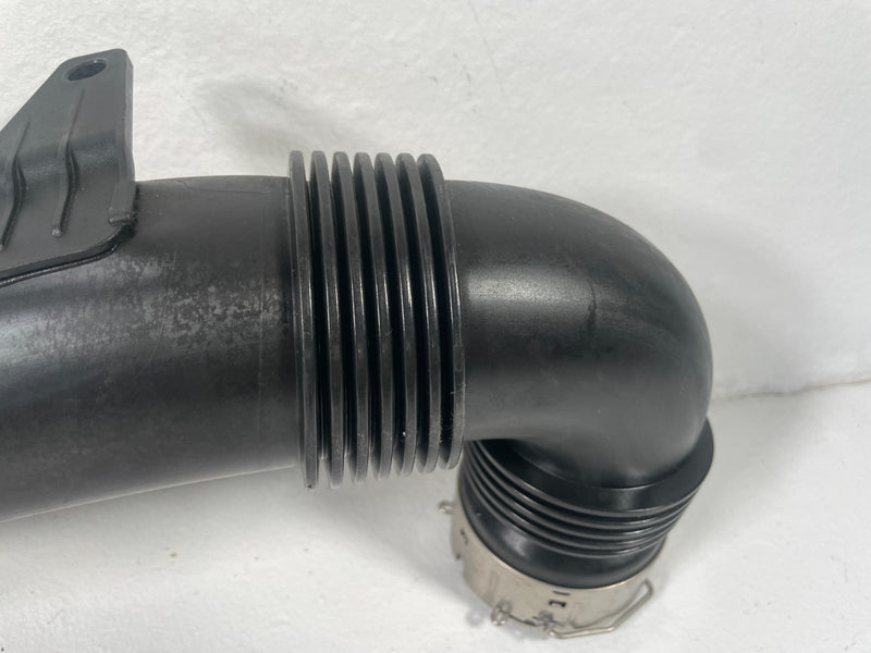 Load image into Gallery viewer, 2021-25 BMW G82 M4 M3 M2 FRONT RIGHT ENGINE AIR INTAKE FILTER HOSE PIPE # 105726
