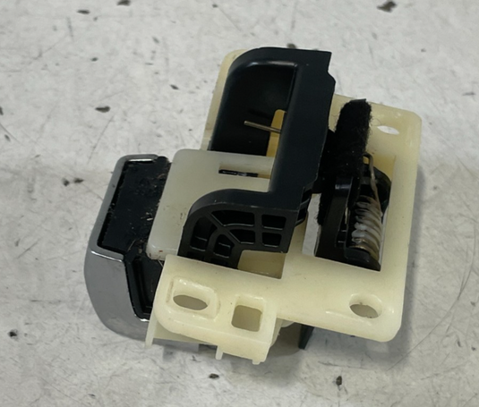 23-25 HONDA HR-V CENTER CONSOLE ARMREST LID COVER LATCH LOCK 834173W0A01