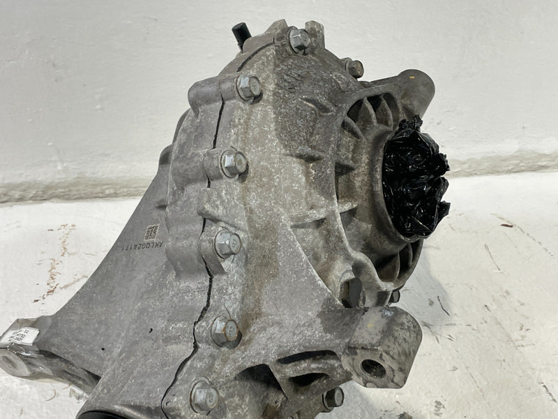 Load image into Gallery viewer, 22-23 KIA STINGER AWD FRONT DIFFERENTIAL CARRIER ASSEMBLY 34K MILES 2.5L # 99732
