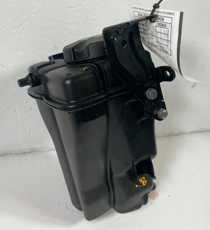 Load image into Gallery viewer, 2021-2025 BMW G82 M4 M3 M2 ENGINE COOLANT RESERVOIR EXPANSION TANK # 105662
