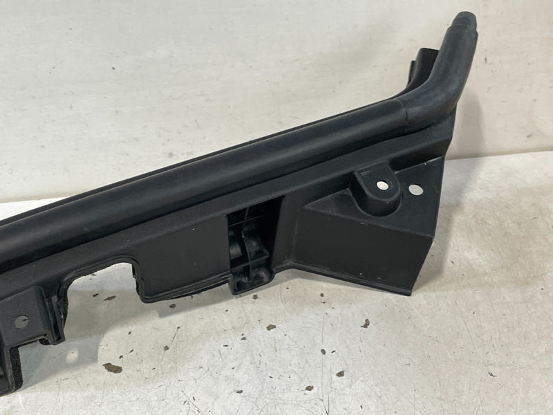 Load image into Gallery viewer, 2019-23 GENESIS G70 FRONT LEFT DRIVER SIDE HOOD BONNET SEAL STRIP COVER # 100939
