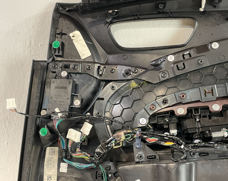 Load image into Gallery viewer, 2017-2020 ACURA MDX FRONT LEFT DRIVER SIDE INTERIOR DOOR TRIM PANEL # 102787

