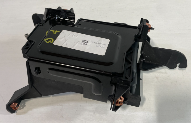 Load image into Gallery viewer, 2020 CADILLAC CT5 DATA GATEWAY COMPUTER CONTROL MODULE UNIT W/ BRACKET # 104952
