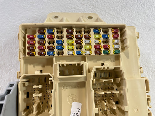 2020 - 2022 HYUNDAI PALISADE FUSE RELAY CABIN JUNCTION BOX 91951-S8661