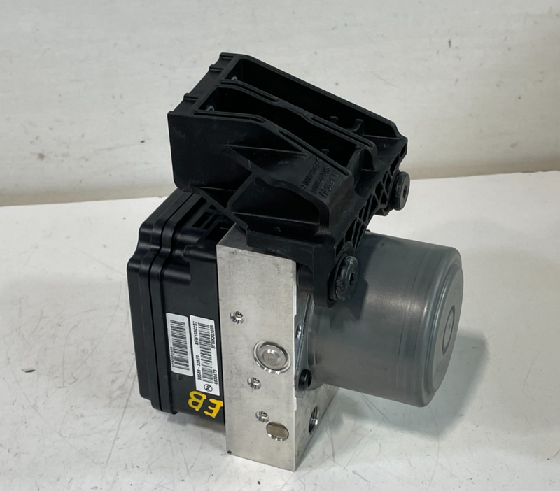 Load image into Gallery viewer, 2020-2022 HYUNDAI PALISADE ANTI LOCK ABS BRAKE PUMP CONTROL MODULE UNIT # 102235
