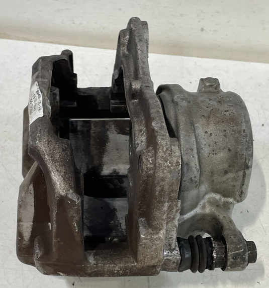 2019 - 2024 BMW 330i 330e FRONT RIGHT PASSENGER SIDE DISC BRAKE CALLIPER