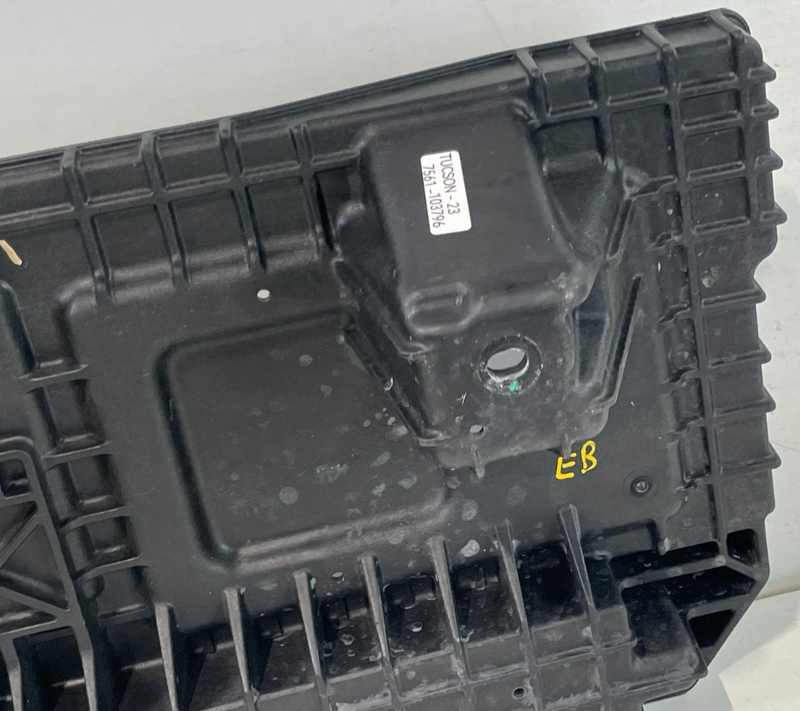 Load image into Gallery viewer, 2022-2025 HYUNDAI TUCSON BATTERY TRAY HOLDER BOX SUPPORT BRACKET BLACK # 103796
