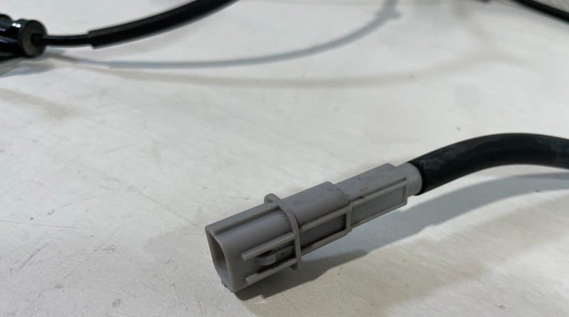 Load image into Gallery viewer, 20-25 HYUNDAI PALISADE FRONT LEFT DRIVER SIDE ABS WHEEL SPEED SENSOR #104694
