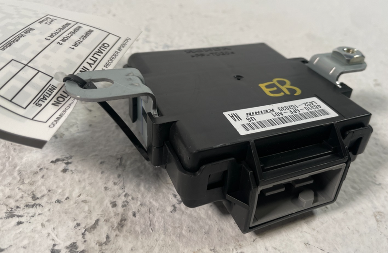 Load image into Gallery viewer, 2023-2025 HONDA PILOT AWD TRANSFER CASE POWERTRAIN COMPUTER MODULE # 105816
