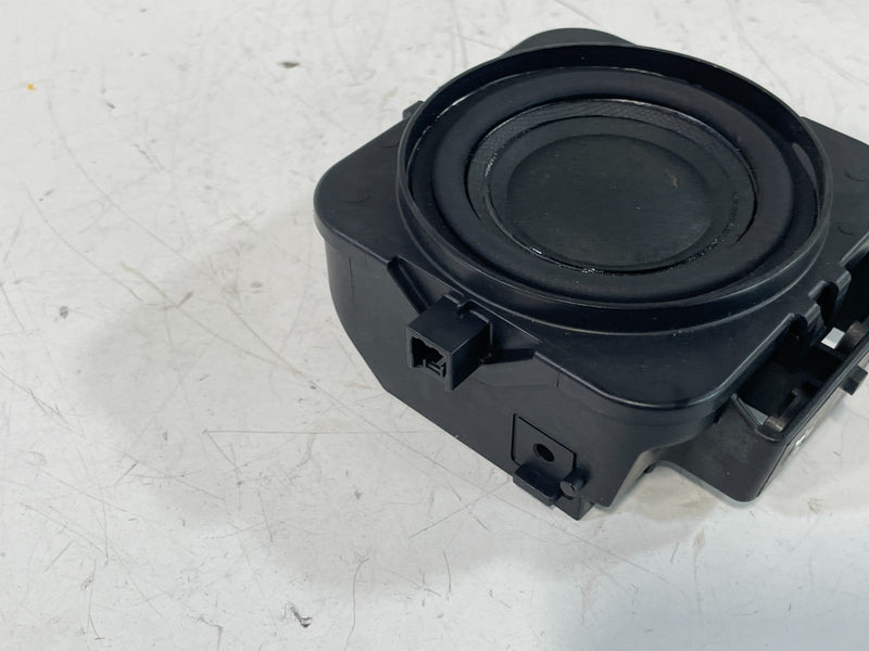 Load image into Gallery viewer, 23-25 HONDA CR-V CENTER DASH DASHBOARD AUDIO SOUND SPEAKER 39220-3A0-A01 102567
