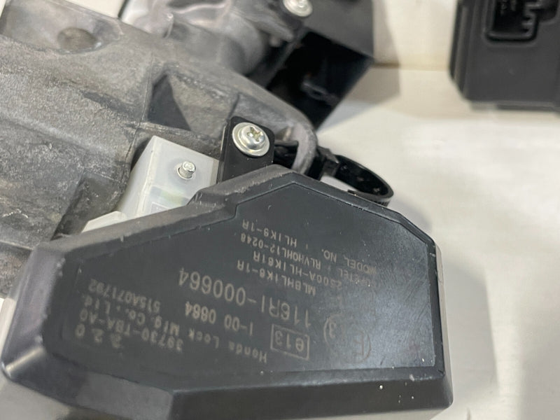 Load image into Gallery viewer, 2016 - 2018 HONDA CIVIC ENGINE &amp; BODY CONTROL MODULE W/ IGNITION SWITCH # 90956
