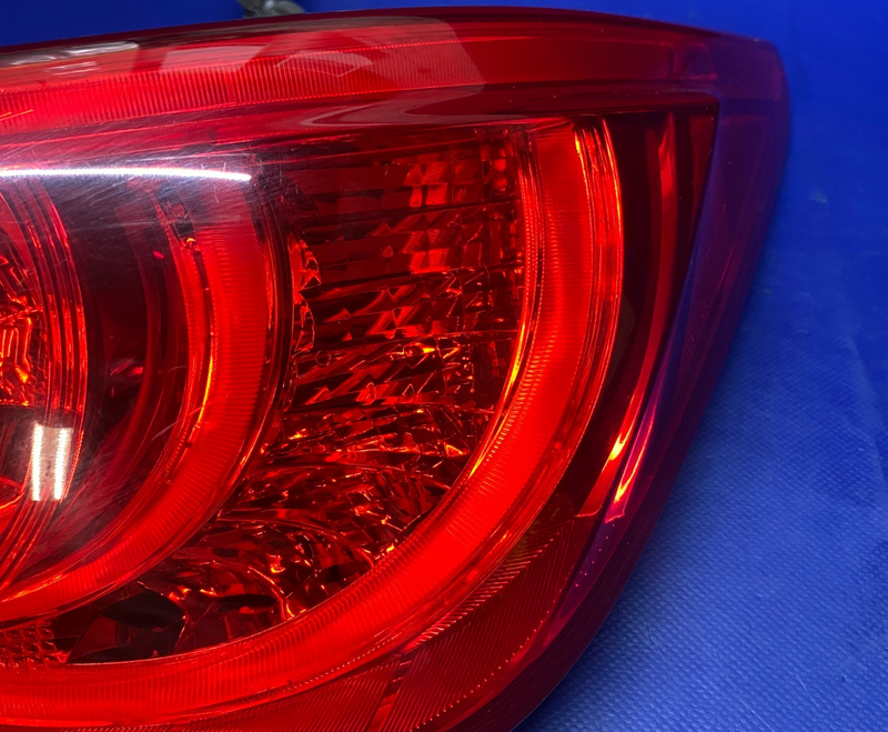 Load image into Gallery viewer, 2014-2016 INFINITI Q50 RIGHT SIDE TAIL LIGHT LAMP QUARTER PANEL MOUNTED # 77699
