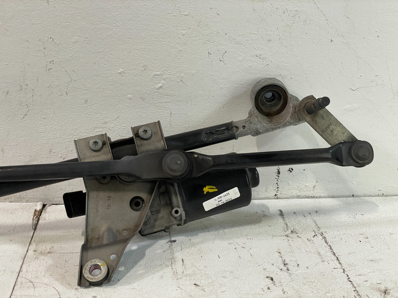Load image into Gallery viewer, ⭐⭐ 2017-2019 INFINITI QX30 FRONT WINDSHIELD WIPER LINKAGE W/ MOTOR 28800-5DF0A⭐⭐
