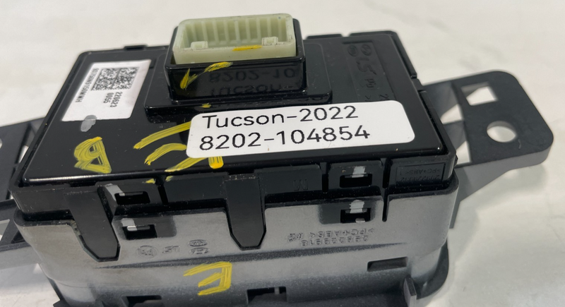 Load image into Gallery viewer, 22-24 HYUNDAI TUCSON DASHBOARD DIMMER &amp; TRACTION CONTROL SWITCH GRAY # 104854
