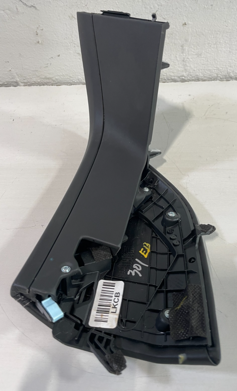 Load image into Gallery viewer, 2022-2023 GENESIS G70 FRONT RIGHT CENTRE CONSOLE SIDE TRIM PANEL COVER # 104295
