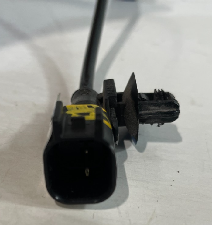 Load image into Gallery viewer, 20-26 CADILLAC CT5 REAR LH &amp; RH SIDE ABS ANTI BRAKE WHEEL SPEED SENSOR # 104930
