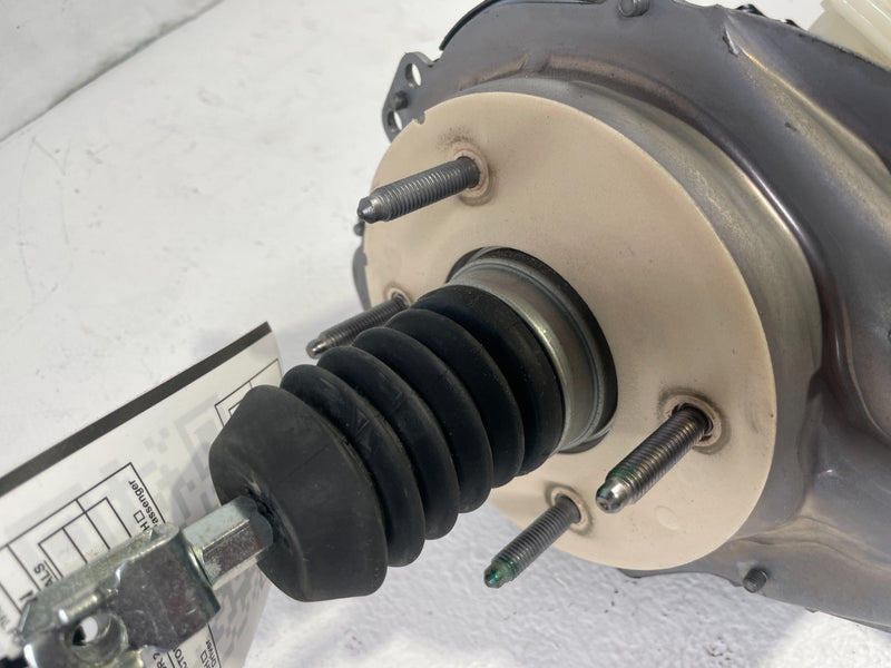 Load image into Gallery viewer, 23-25 HONDA HR-V FWD POWER MASTER BRAKE BOOSTER W/ MASTER CYLINDER 2.0L # 105487
