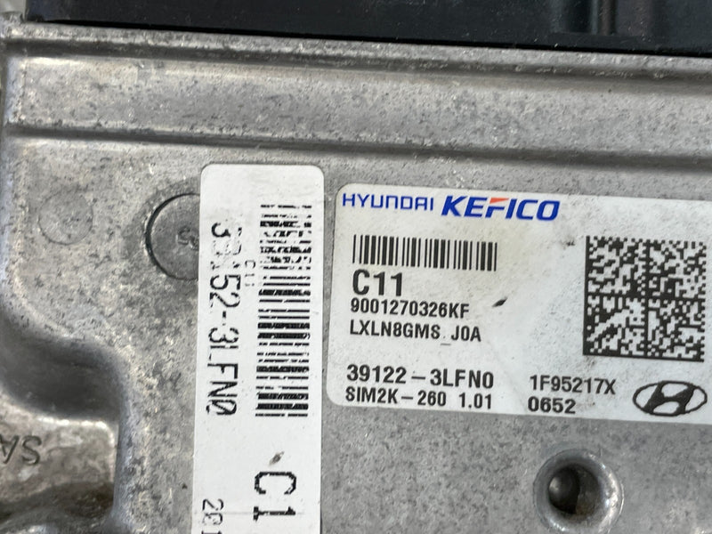 Load image into Gallery viewer, 2020 HYUNDAI PALISADE ENGINE &amp; BODY CONTROL MODULE ECM BCM W/ KEY FOB #100843

