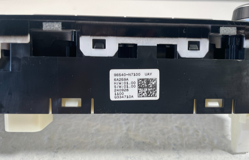 Load image into Gallery viewer, 2025 HYUNDAI TUCSON HAZARD SWITCH RADIO MEDIA CONTROL PANEL 2.5L # 105924
