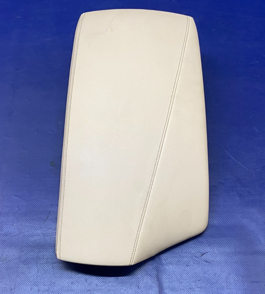 2019-2021 INFINITI QX50 CENTER CONSOLE ARM REST ARMREST LID COVER BEIGE