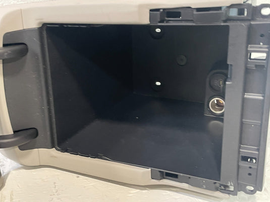 23-25 HYUNDAI PALISADE REAR CENTER CONSOLE AIR VENT GRILLE PANEL ASSEMBLY 104120