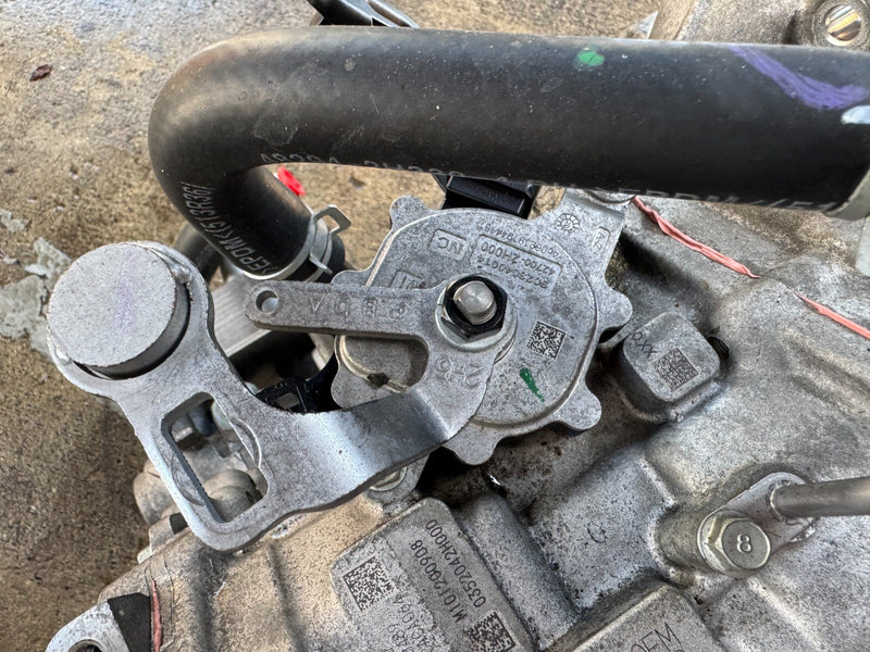 Load image into Gallery viewer, HYUNDAI ELANTRA FWD AUTO TRANSMISSION ASSEMBLY 2.0L 51K MILES 21-23 # NB1-TRS448
