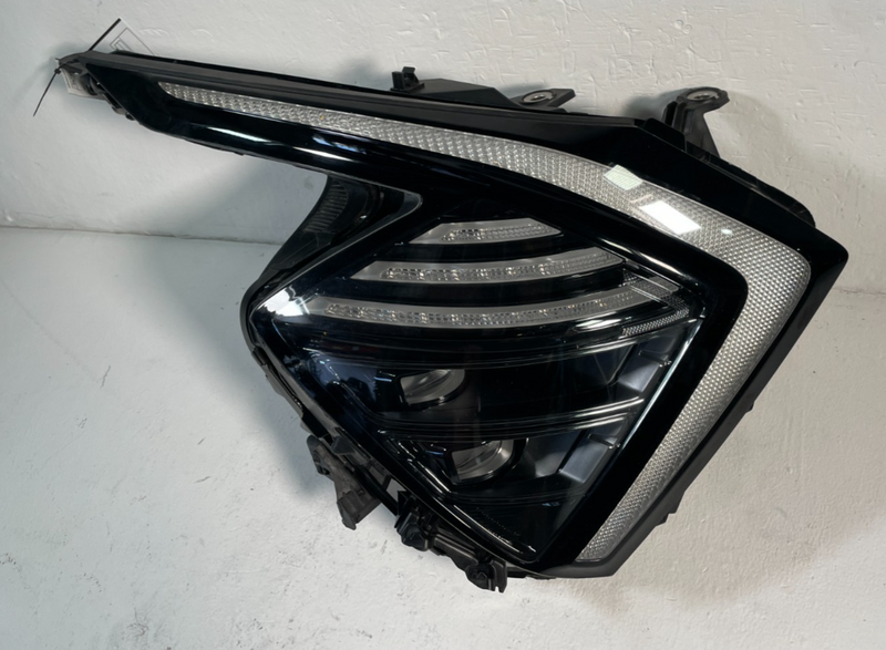 Load image into Gallery viewer, 23-25 KIA SPORTAGE FRONT RIGHT PASSENGER SIDE FULL LED HEADLIGHT LAMP # 106643
