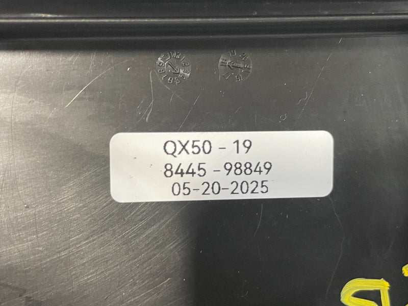 Load image into Gallery viewer, 19-20 INFINITI QX50 ENGINE FUSE RELAY BOX HOUSING LID COVER PANEL 2.0L # 98849
