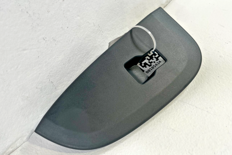 Load image into Gallery viewer, 2023 - 2025 HONDA HR-V REAR RIGHT SIDE DOOR WINDOW SWITCH BEZEL TRIM # 105434
