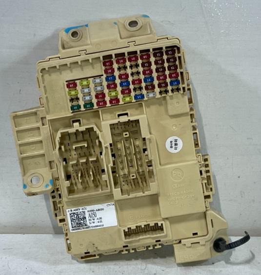2021 - 2023 HYUNDAI ELANTRA FUSE RELAY CABIN JUNCTION BOX 91950-AB050