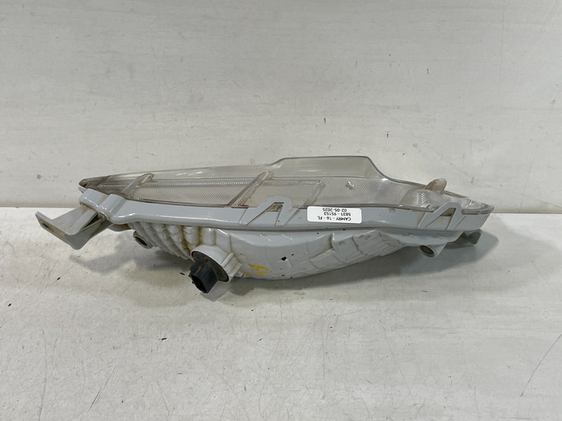 Load image into Gallery viewer, TOYOTA CAMRY LEFT DRIVER SIDE TURN SIGNAL DRL DAYTIME RUNNING LIGHT LAMP # 95153
