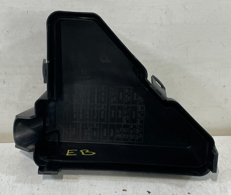 Load image into Gallery viewer, 2019 - 2021 INFINITI QX50 ENGINE FUSE RELAY JUNCTION BOX LID COVER 2.0L # 98810
