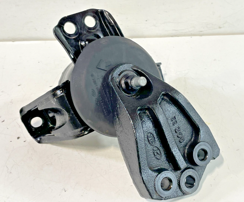 Load image into Gallery viewer, 2020-2025 HYUNDAI PALISADE FRONT RIGHT SIDE ENGINE MOUNT SUPPORT BRACKET #103619
