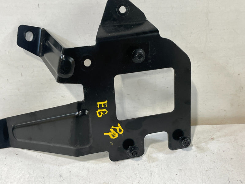 Load image into Gallery viewer, 20-22 HYUNDAI PALISADE REAR RIGHT SIDE BLIND SPOT RADAR SENSOR BRACKET # 99173
