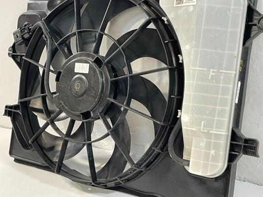 21-23 HYUNDAI ELANTRA ENGINE RADIATOR COOLING FAN BLOWER ASSEMBLY 2.0L