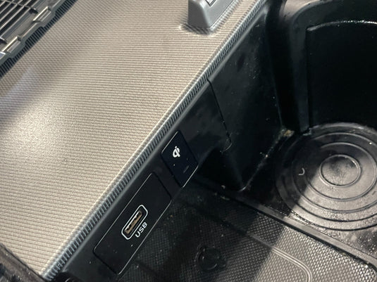2020-2022 HYUNDAI PALISADE CENTER CONSOLE STORAGE COMPARTMENT ASSEMBLY