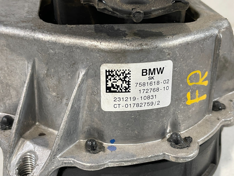 Load image into Gallery viewer, 2019-2024 BMW 330i 430i FRONT RIGHT ENGINE MOTOR SUPPORT MOUNT BRACKET # 98345
