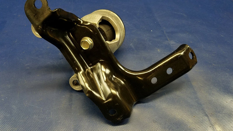Load image into Gallery viewer, 13-20 INFINITI JX35 QX60 AWD FRONT RIGHT ENGINE MOTOR MOUNT BRACKET 3.5L # 55938
