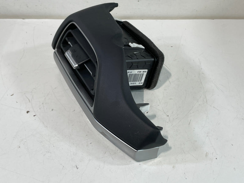 Load image into Gallery viewer, 20-22 PALISADE FRONT LEFT DASH AC AIR VENT GRILLE MOLDING W/ TRIM COVER # 102206
