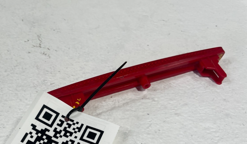 Load image into Gallery viewer, 23-25 HONDA HR-V CR-V REAR LEFT DRIVER BUMPER REFLECTOR MARKER LIGHT # 105438
