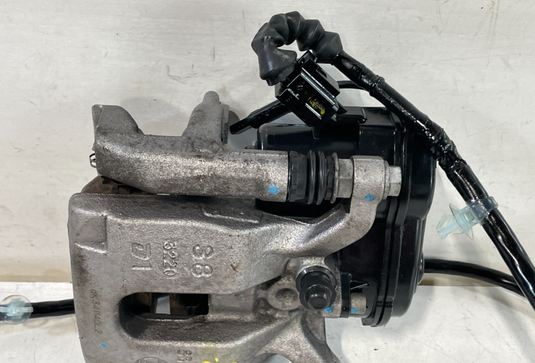 2023-25 Honda HR-V REAR LEFT DRIVER SIDE DISC BRAKE CALIPER W/ ABS SENSOR