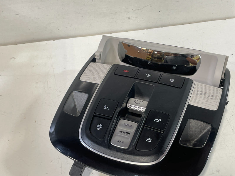 Load image into Gallery viewer, 2020-2022 HYUNDAI PALISADE FRONT OVERHEAD ROOF MAP DOME LIGHT LAMP # 103580
